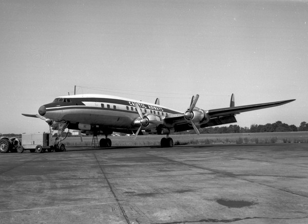Capitol Lockheed L-1049 Super Constellation N9718C