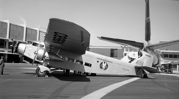 American Airlines Ford 5-AT-B Tri-motor N9683