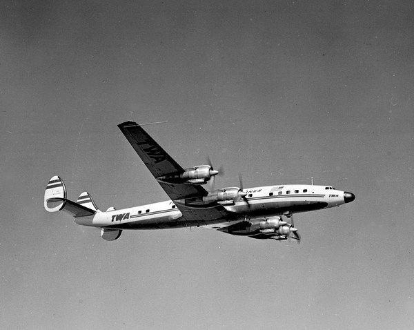 TWA Lockheed L-1649A  N7301C