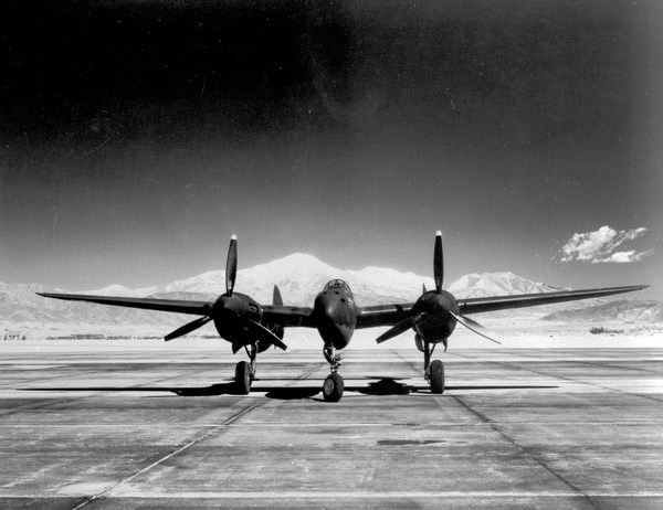  Lockheed P-38 Lightning 
