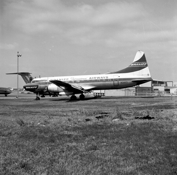 Braniff Convair 340  N3413
