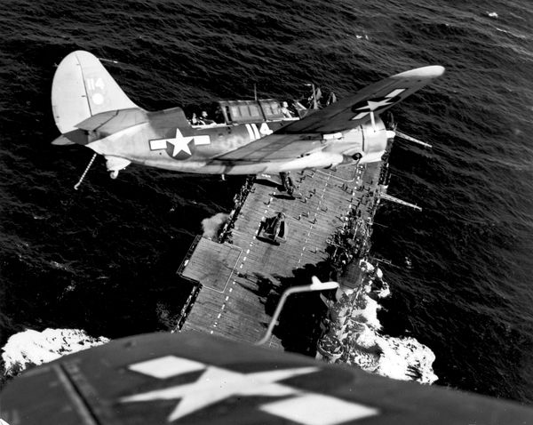  Curtiss SB2C Helldiver 