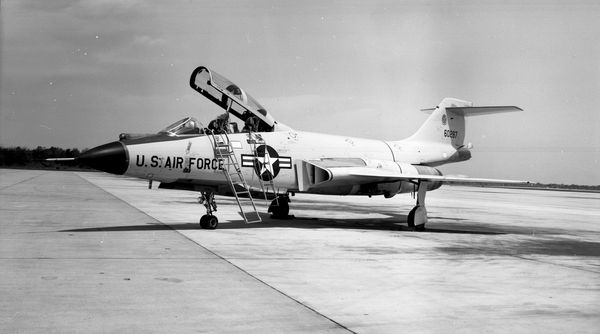  McDonnell F-101B-75 Voodoo 56-0287