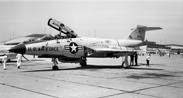  McDonnell F-101B-75 Voodoo 56-0287