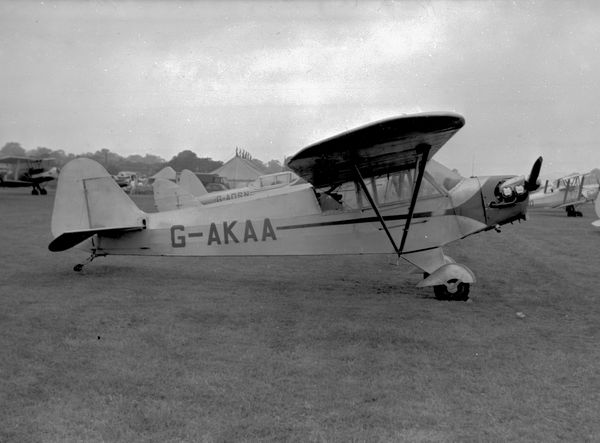  Piper J-3C Cub G-AKAA