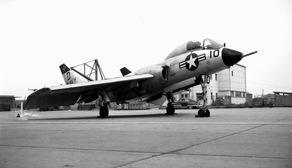  Vought F7U-3 Cutlass 129687