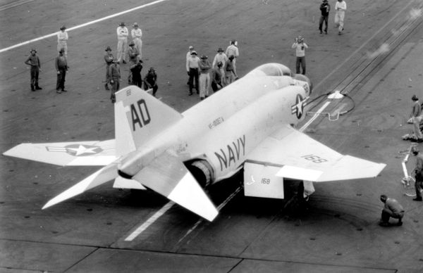  McDonnell F-4B Phantom II 150418