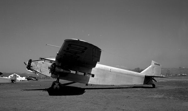  Ford 4-AT-E Tri-motor N8400