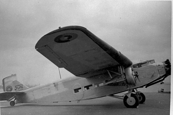  Ford 5-AT-C Tri-motor 