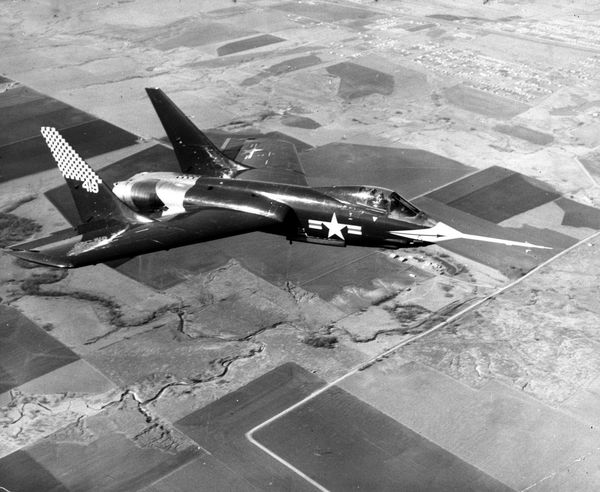  Vought F7U-1 Cutlass 