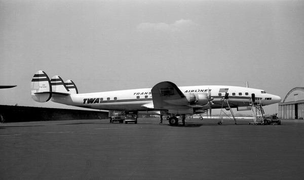 TWA Lockheed L-1049G Super Constellation N7104C