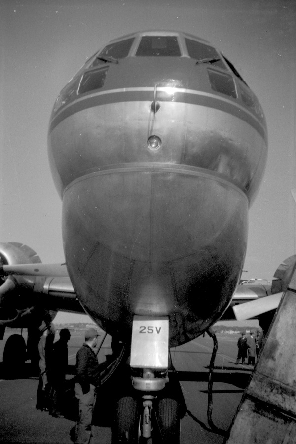 PAA Boeing 377 Stratocruiser N1025V