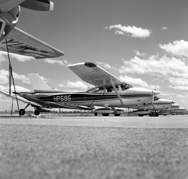  Cessna 182 Skylane HP-595