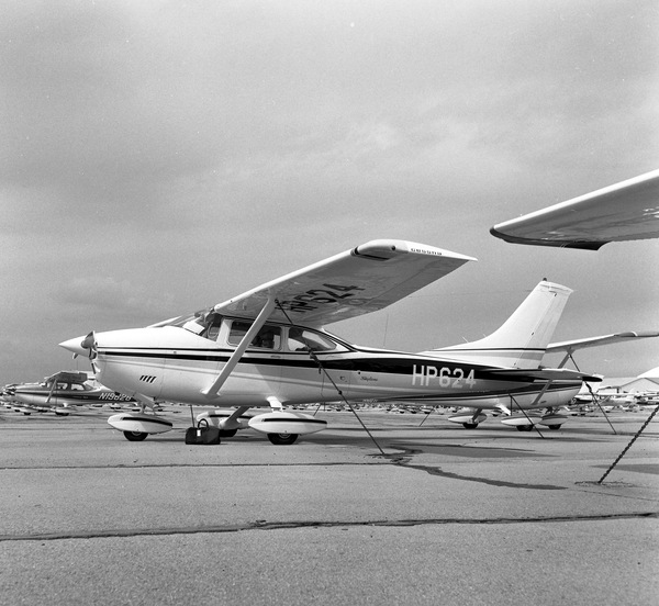  Cessna 182 Skylane HP-624