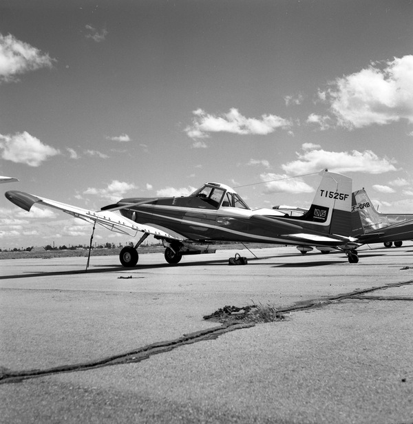 Bright Blue/White Cessna 188 Aa-W3gon TI-B25F