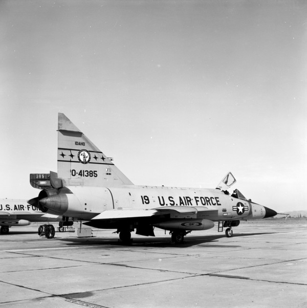  Convair F-102A Delta Dagger 54-1385