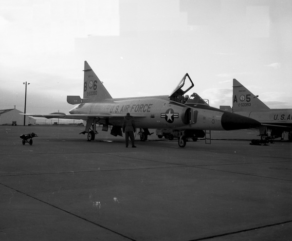  Convair F-102A Delta Dagger 55-3390