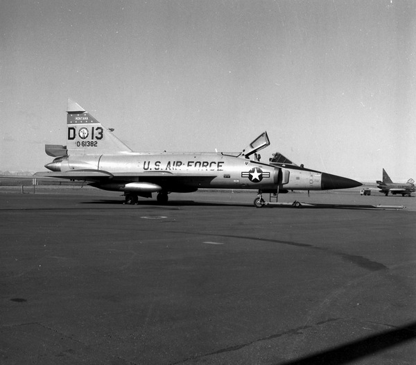  Convair F-102A Delta Dagger 56-1382