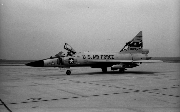  Convair F-102A Delta Dagger 57-0806