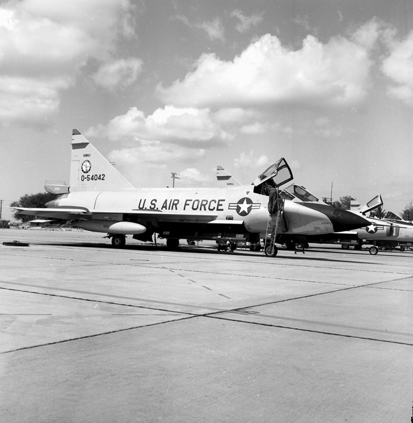  Convair TF-102A Delta Dagger 55-4042