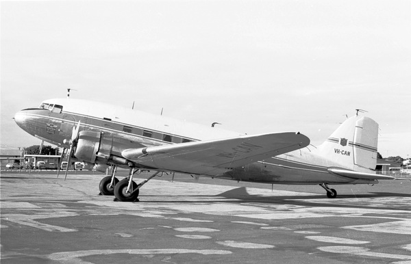  Douglas DC-3/C-47A  VH-CAN