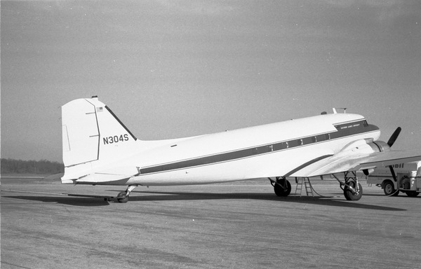  Douglas DC-3C  N304S,N306S
