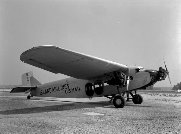 Island AL Ford 4-AT-B Tri-motor N7584