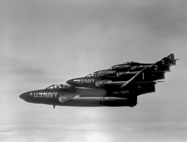  Grumman F9F Cougar  131205