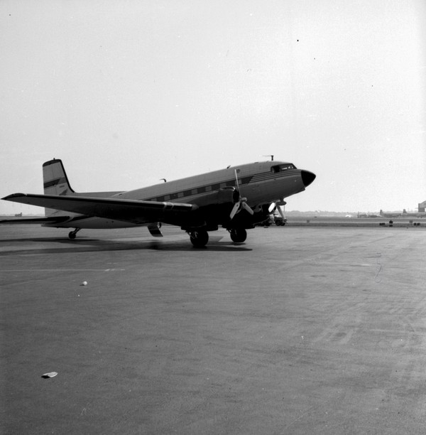 US Steel Douglas Super DC-3  N16012