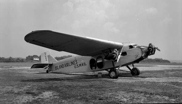 Island A/L Ford 4-AT-B Tri-motor N7684