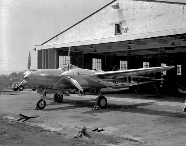  Lockheed YP-38  