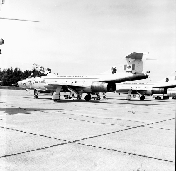  McDonnell CF-101B  101045