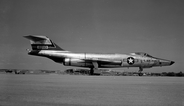  McDonnell RF-101C-45-MC Voodoo 56-183