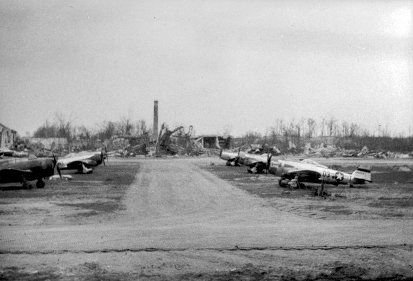  Republic P-47 (Lineup) Thunderbolt 