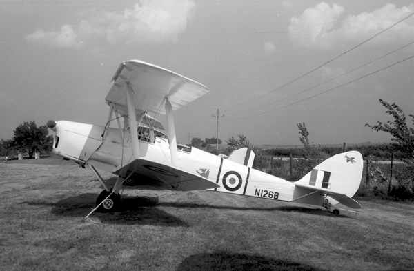 De Havilland  DH-82A Tiger Moth N126B