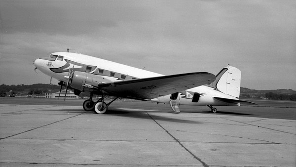 Davison Chemical Douglas DC-3-362  N502