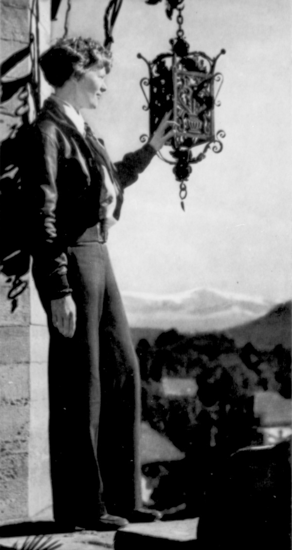  Personalities Amelia Earhart  