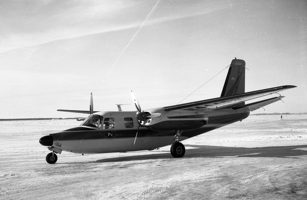  Aero Commander Commander  N444PV