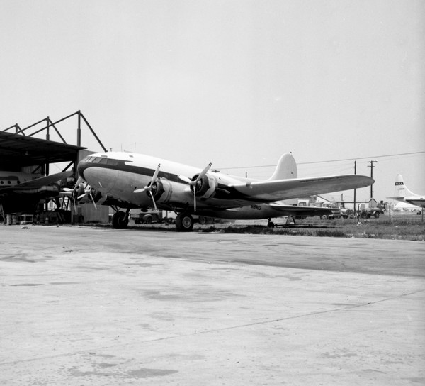 Flight Investments Crop Boeing 307 Stratoliner N19903