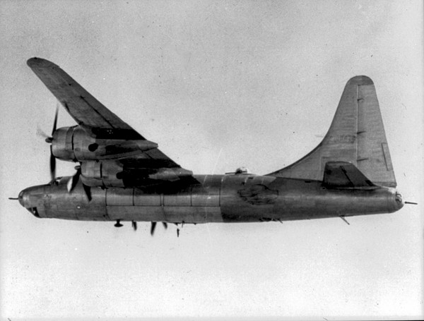  Consolidated B-32 Dominator 