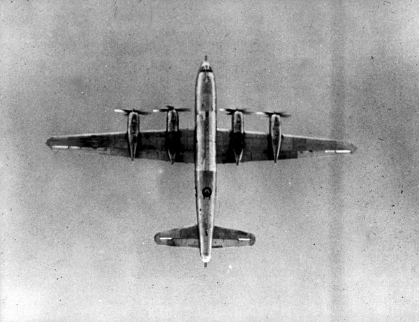  Consolidated B-32 Dominator 