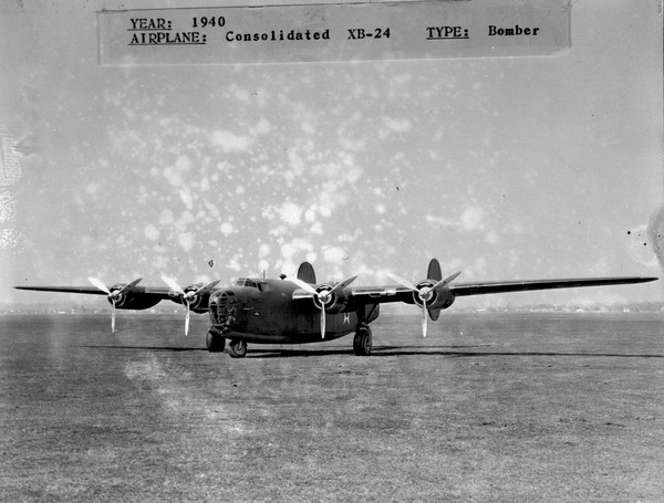  Consolidated XB-24 Liberator 