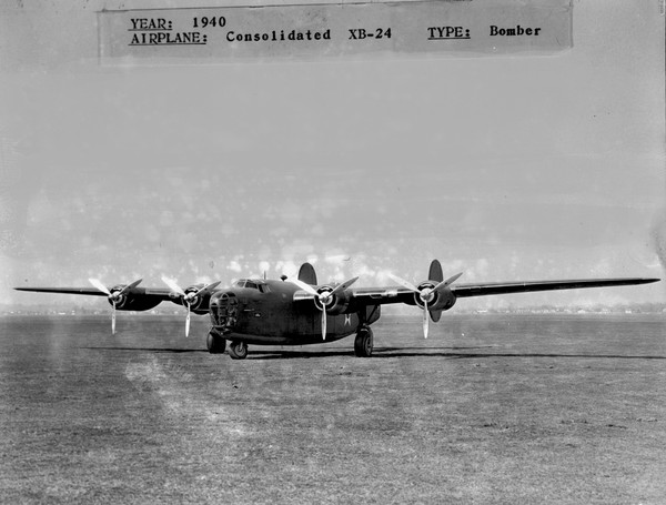  Consolidated XB-24 Liberator 