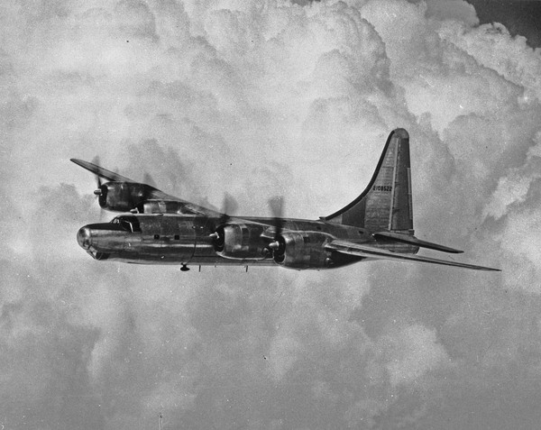  Consolidated B-32 Dominator 