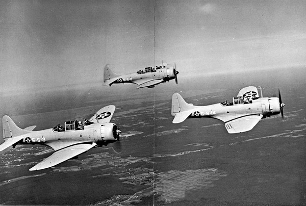  Douglas SBD  Dauntless 