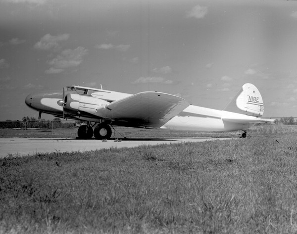  Boeing 247  N-18E