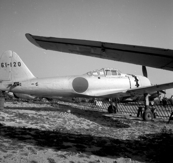  Mitsubishi A6M5 Zero 