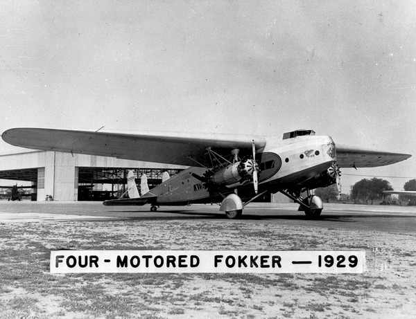 WAE Fokker F-32  NC333N