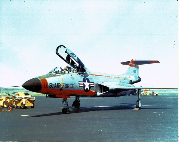  McDonnell F-101 Voodoo 