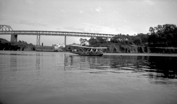  Consolidated XPY-1 Commodore 